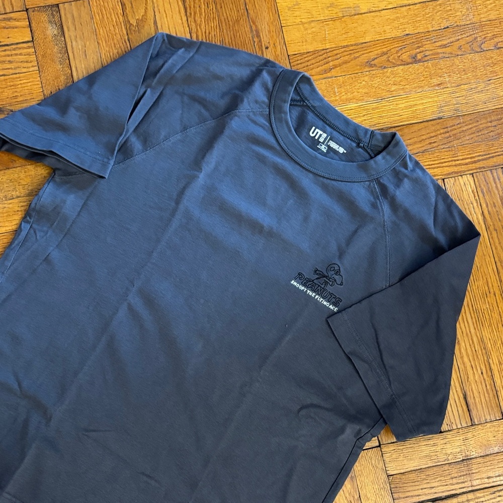 Peanuts and Uniqlo charcoal grey unisex short sleeve tee- size XS.